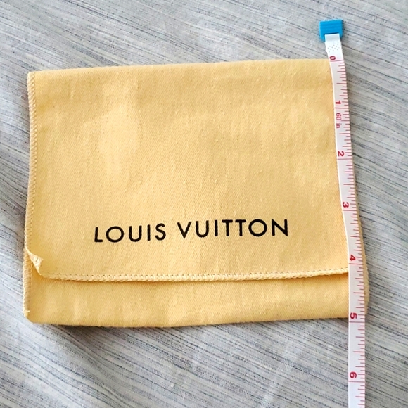 Authentic LV dustbag for compact wallet - Picture 2 of 2
